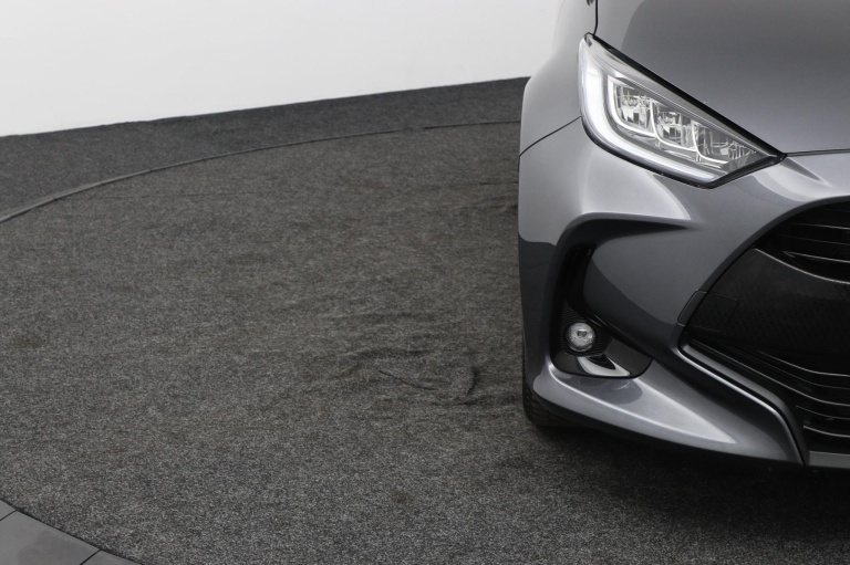 Toyota Yaris - 1.5 Hybrid Dynamic 35