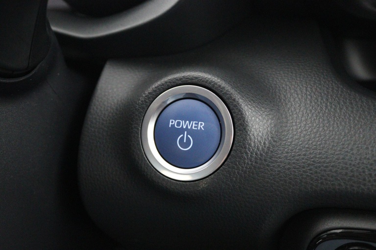 Toyota Yaris - 1.5 Hybrid Dynamic 38