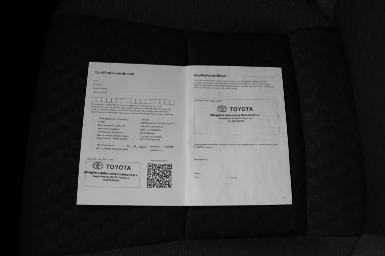 Toyota Yaris - 1.5 Hybrid Dynamic 44