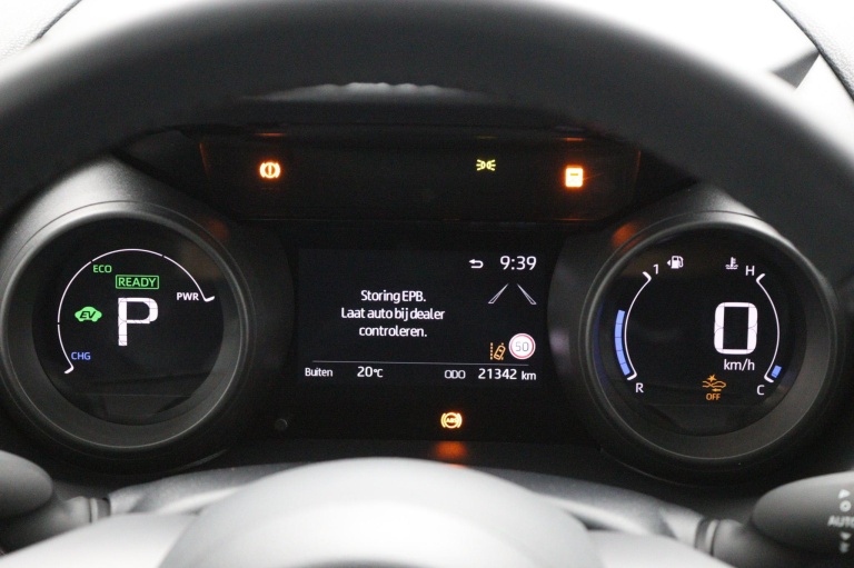 Toyota Yaris - 1.5 Hybrid Dynamic 6