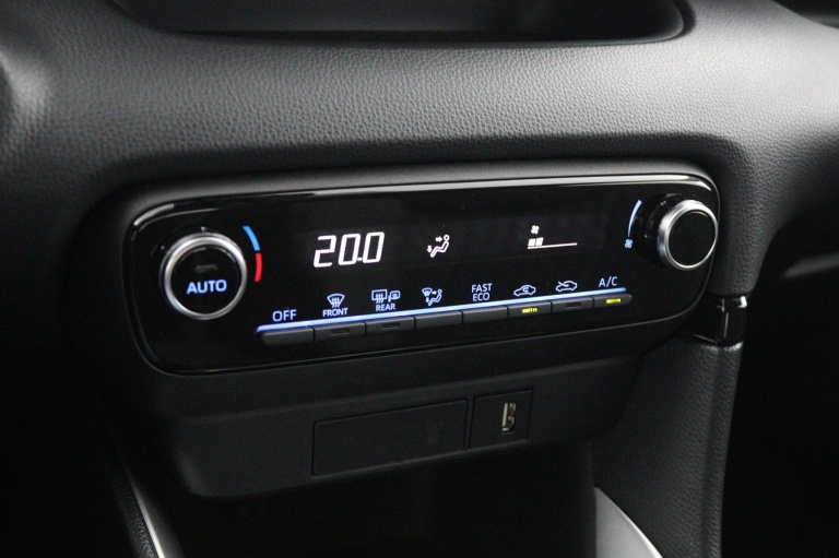 Toyota Yaris - 1.5 Hybrid Dynamic 7