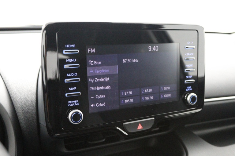 Toyota Yaris - 1.5 Hybrid Dynamic 8
