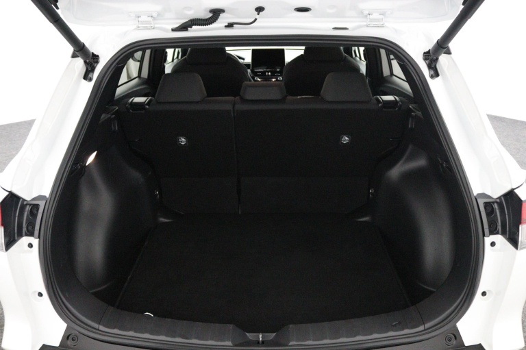 Toyota Corolla Cross - Hybrid 140 Style 24