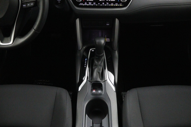 Toyota Corolla Cross - Hybrid 140 Style 27