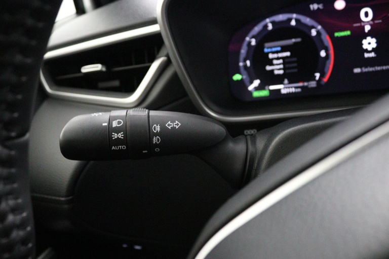 Toyota Corolla Cross - Hybrid 140 Style 31