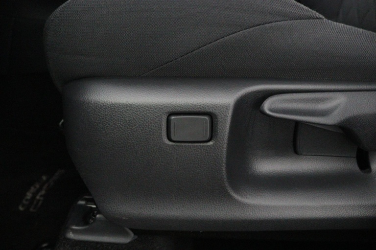 Toyota Corolla Cross - Hybrid 140 Style 38