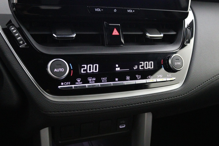 Toyota Corolla Cross - Hybrid 140 Style 7