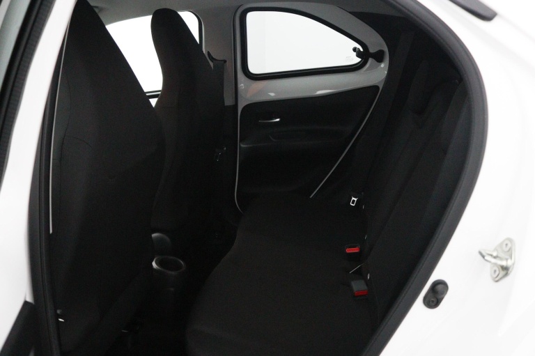 Toyota Aygo X - 1.0 VVT-i S-CVT Automaat First 18