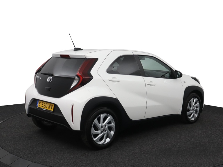 Toyota Aygo X - 1.0 VVT-i S-CVT Automaat First 2