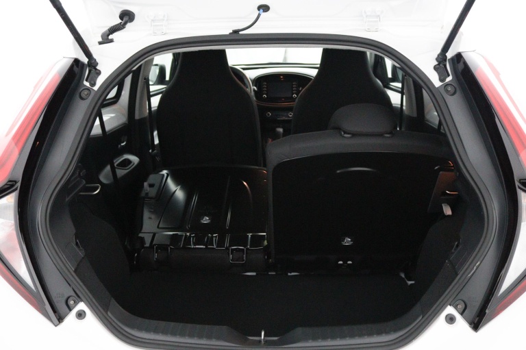 Toyota Aygo X - 1.0 VVT-i S-CVT Automaat First 25