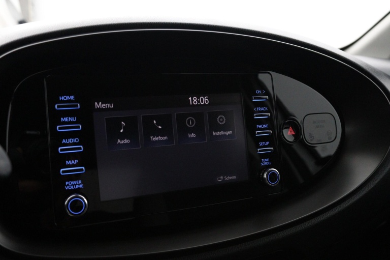 Toyota Aygo X - 1.0 VVT-i S-CVT Automaat First 37