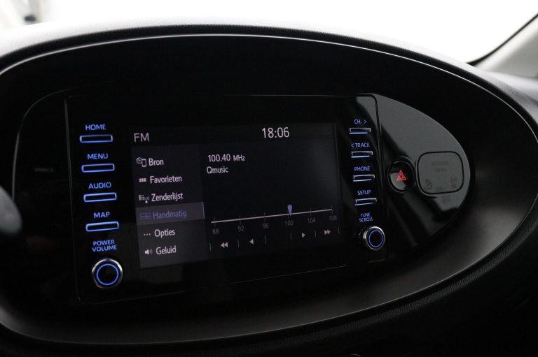 Toyota Aygo X - 1.0 VVT-i S-CVT Automaat First 38