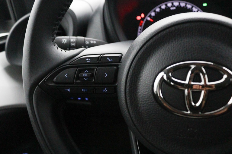Toyota Aygo X - 1.0 VVT-i MT Play 18