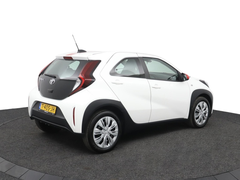 Toyota Aygo X - 1.0 VVT-i MT Play 2