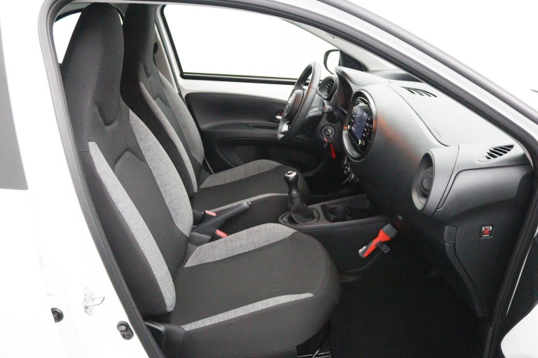 Toyota Aygo X - 1.0 VVT-i MT Play 21