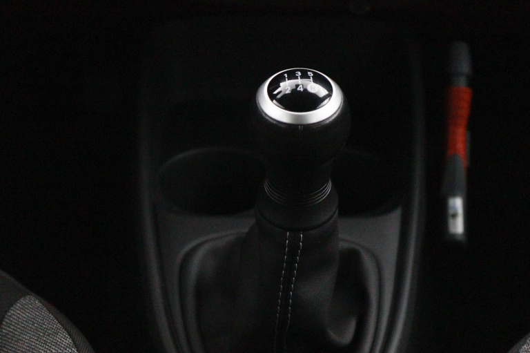 Toyota Aygo X - 1.0 VVT-i MT Play 26