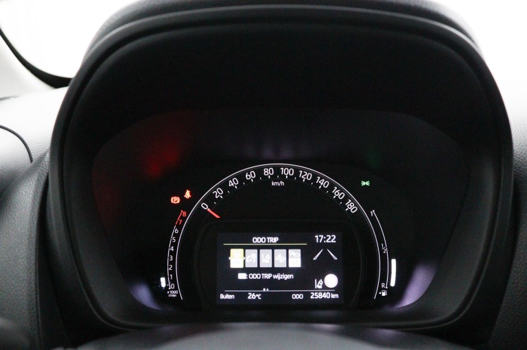 Toyota Aygo X - 1.0 VVT-i MT Play 6