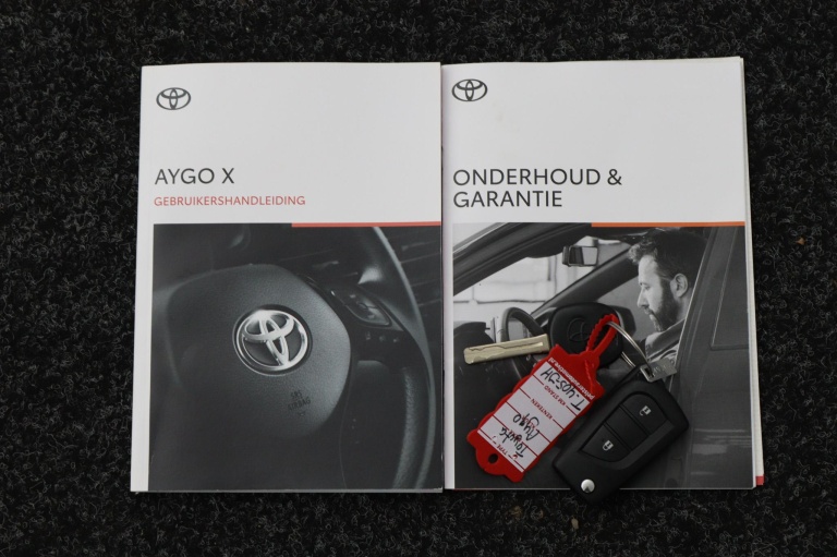Toyota Aygo X - 1.0 VVT-i MT Play 9