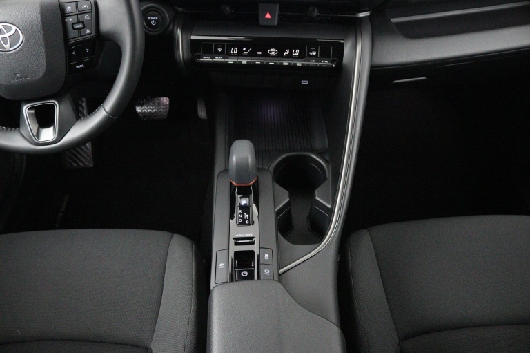 Toyota C-HR - 1.8 Hybrid 140 Dynamic 25