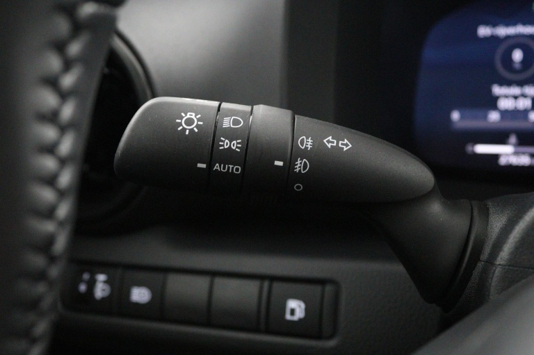 Toyota C-HR - 1.8 Hybrid 140 Dynamic 29