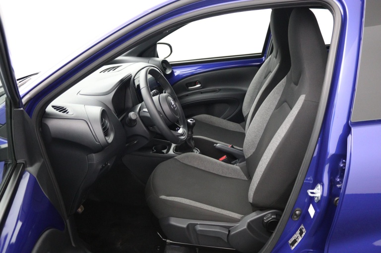 Toyota Aygo X - 1.0 VVT-i MT Play 17