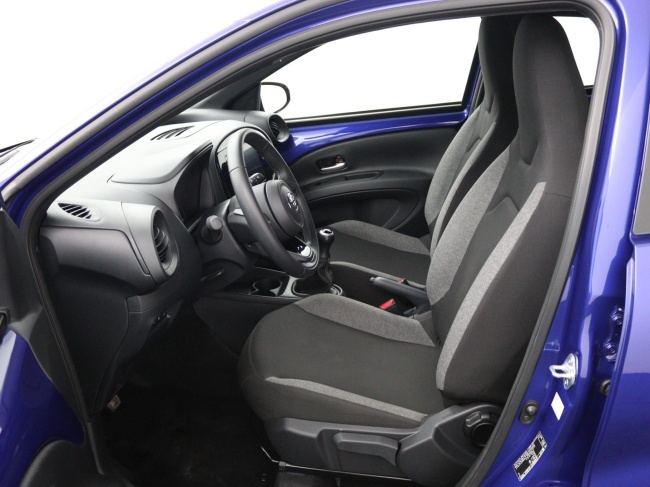 Toyota Aygo X - 1.0 VVT-i MT Play