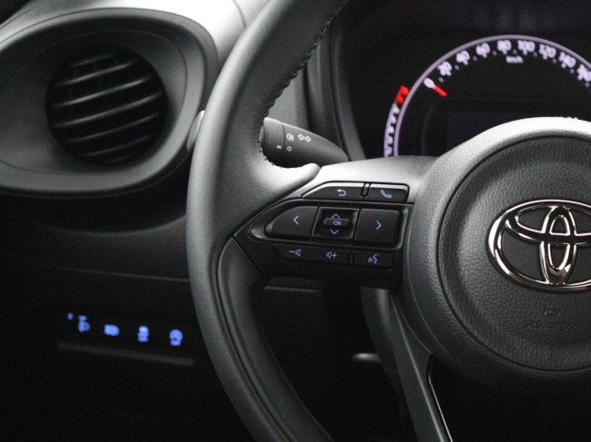 Toyota Aygo X - 1.0 VVT-i MT Play