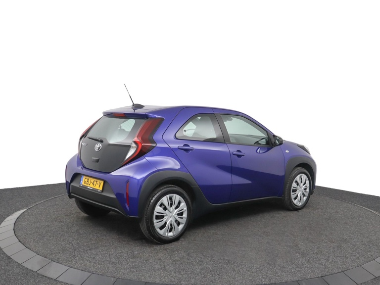 Toyota Aygo X - 1.0 VVT-i MT Play 2