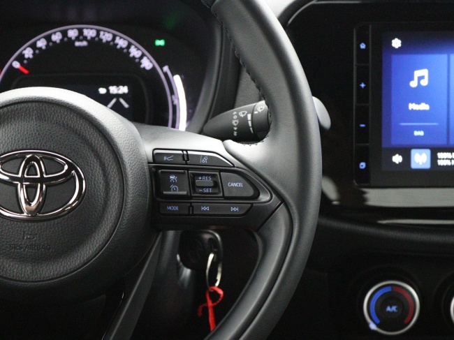 Toyota Aygo X - 1.0 VVT-i MT Play