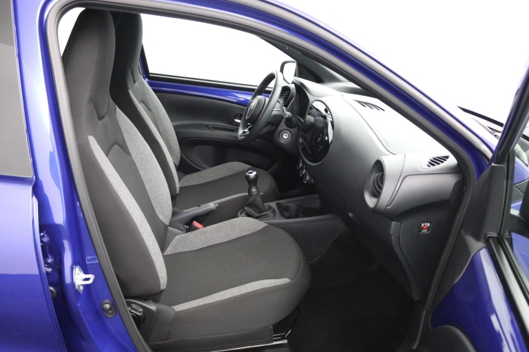 Toyota Aygo X - 1.0 VVT-i MT Play 22