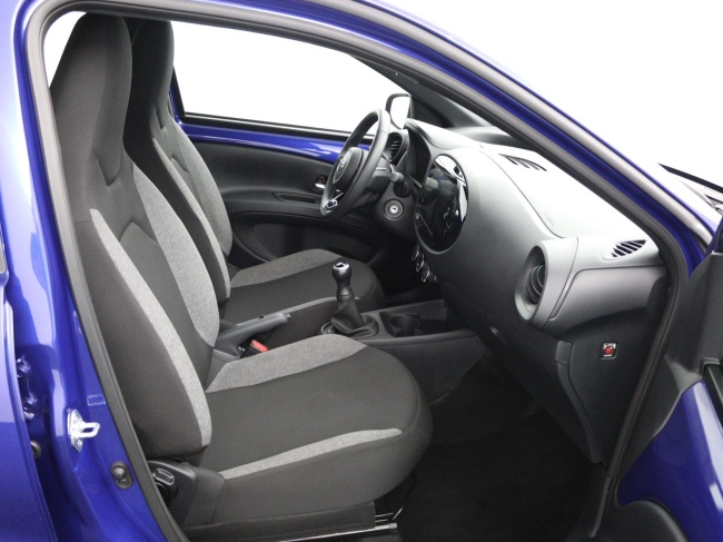 Toyota Aygo X - 1.0 VVT-i MT Play