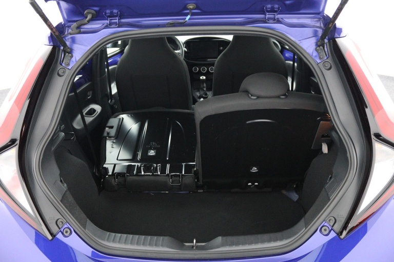 Toyota Aygo X - 1.0 VVT-i MT Play 24