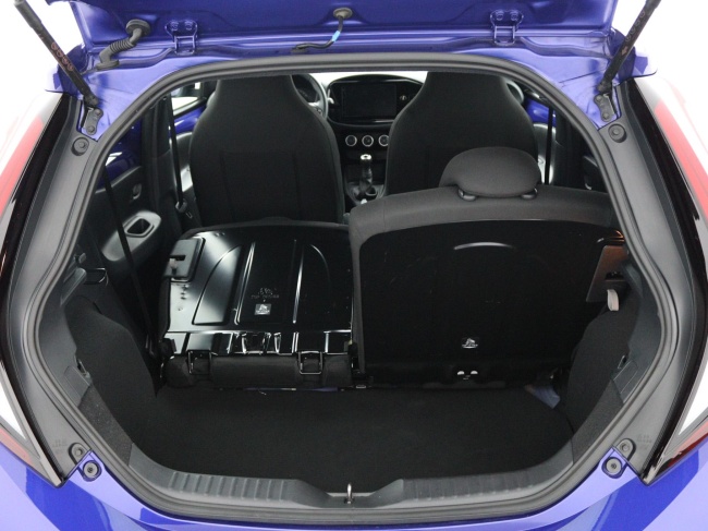 Toyota Aygo X - 1.0 VVT-i MT Play