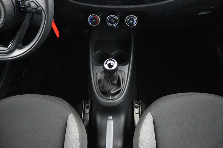 Toyota Aygo X - 1.0 VVT-i MT Play 26