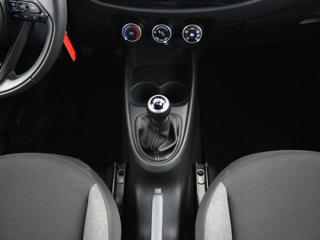 Toyota Aygo X - 1.0 VVT-i MT Play