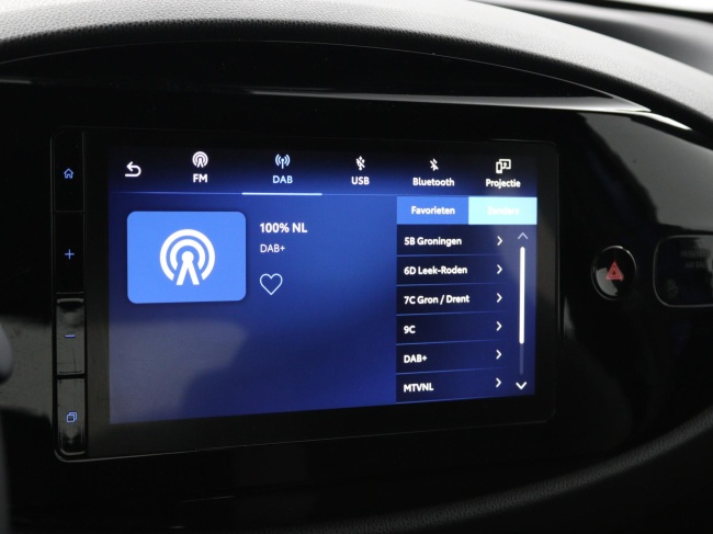 Toyota Aygo X - 1.0 VVT-i MT Play