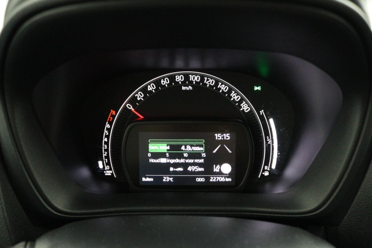 Toyota Aygo X - 1.0 VVT-i MT Play 6