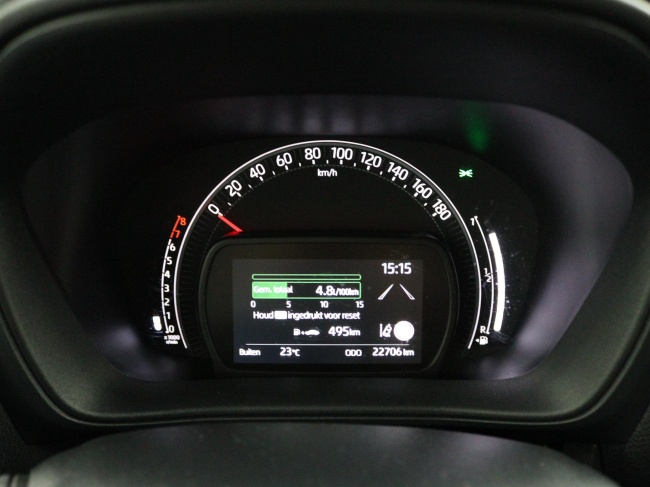 Toyota Aygo X - 1.0 VVT-i MT Play