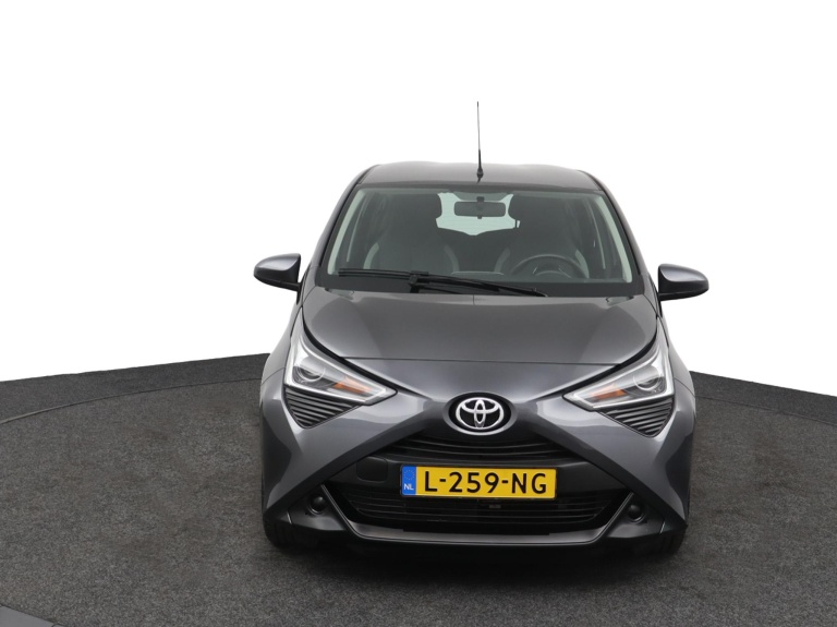 Toyota Aygo - 1.0 VVT-i x-play 16