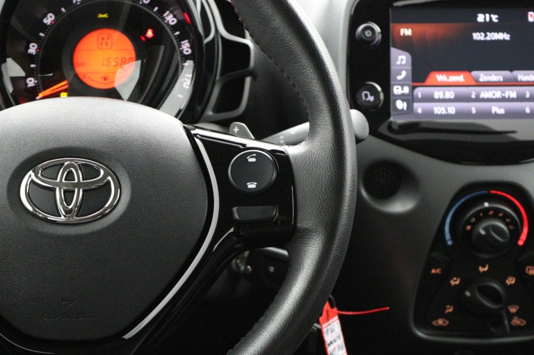 Toyota Aygo - 1.0 VVT-i x-play 21