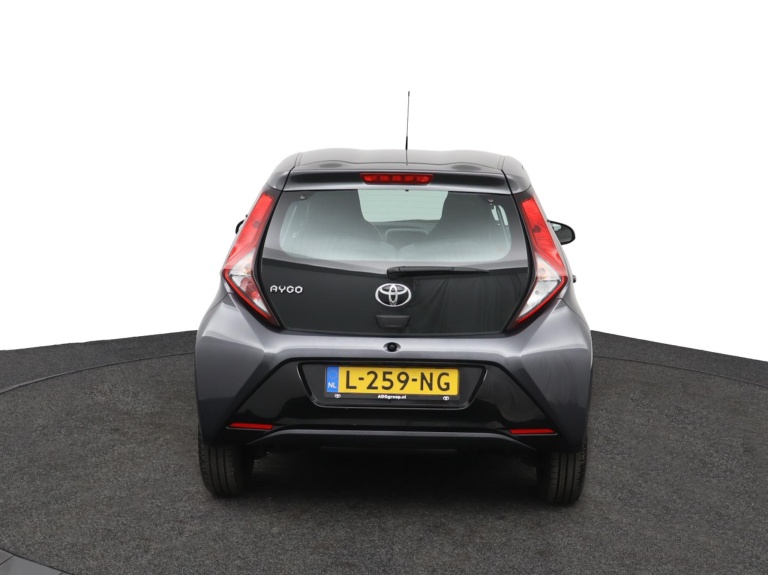 Toyota Aygo - 1.0 VVT-i x-play 46