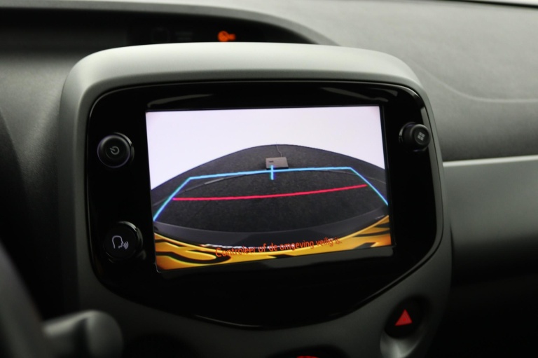 Toyota Aygo - 1.0 VVT-i x-play 8