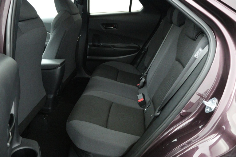 Toyota C-HR - 1.8 Hybrid 140 Dynamic 18