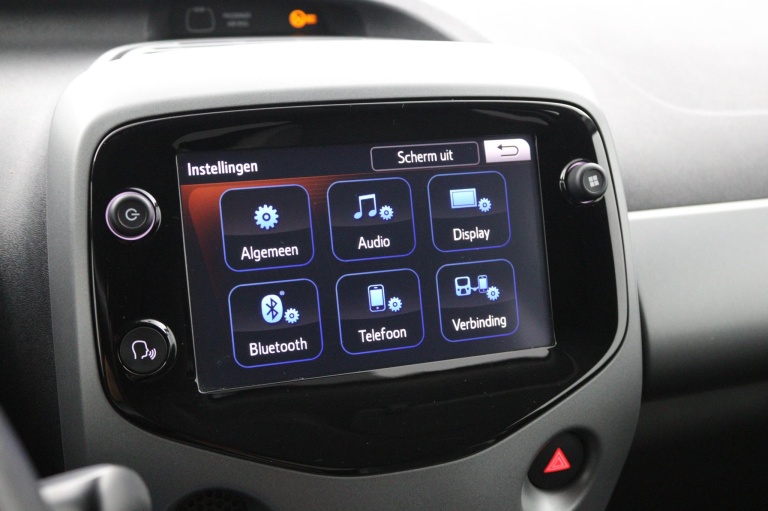 Toyota Aygo - 1.0 VVT-i x-joy 42
