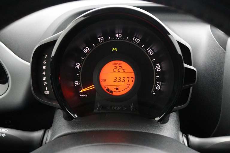 Toyota Aygo - 1.0 VVT-i x-joy 6