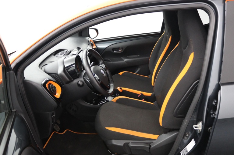 Toyota Aygo - 1.0 VVT-i x-JBL 17