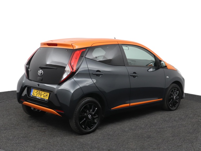 Toyota Aygo - 1.0 VVT-i x-JBL 2