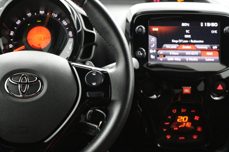 Toyota Aygo - 1.0 VVT-i x-JBL 21