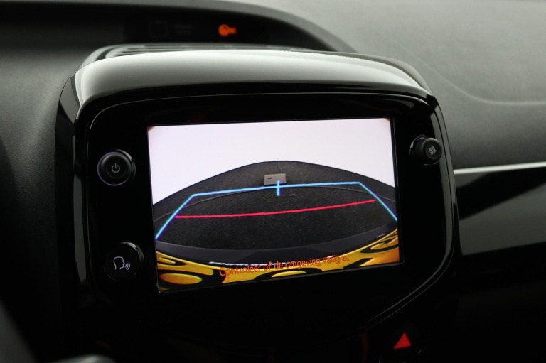 Toyota Aygo - 1.0 VVT-i x-JBL 9