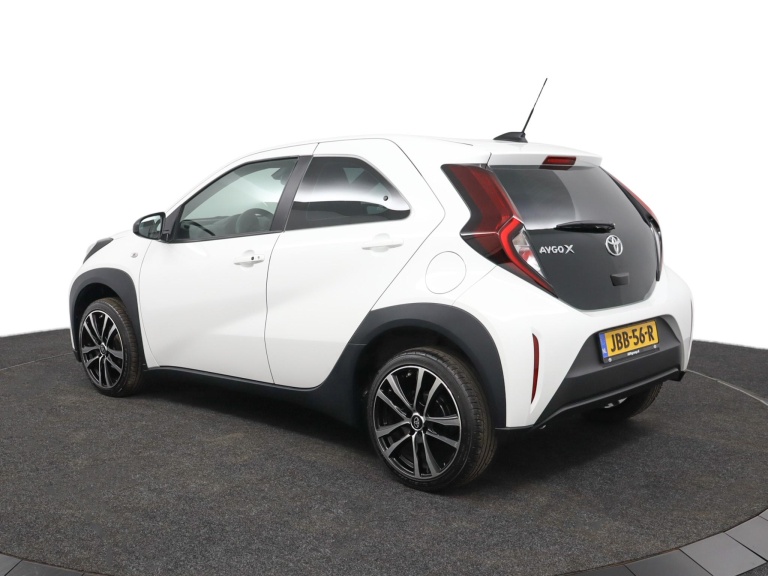 Toyota Aygo X - 1.0 VVT-i S-CVT first 12